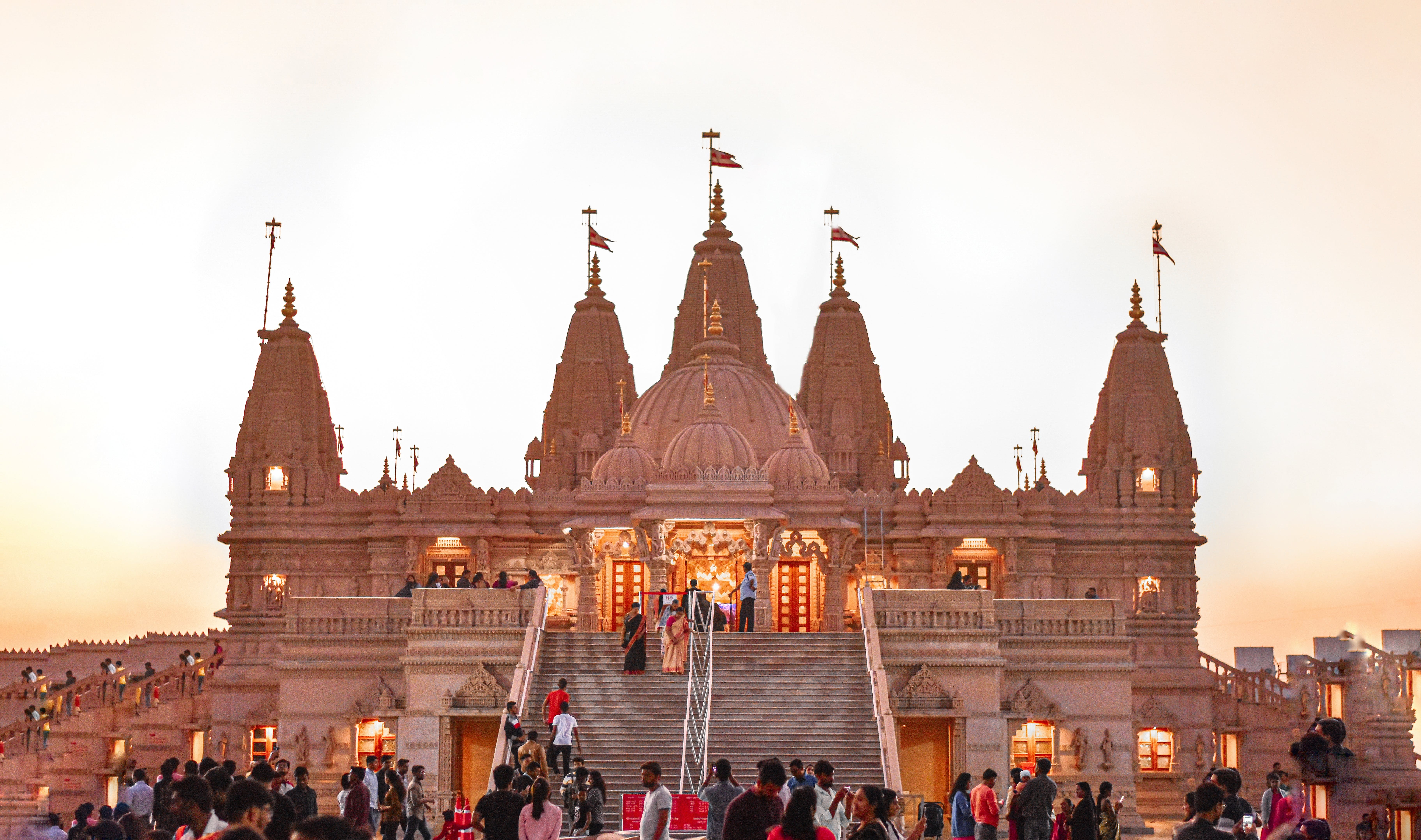 Big Temples Of Mumbai